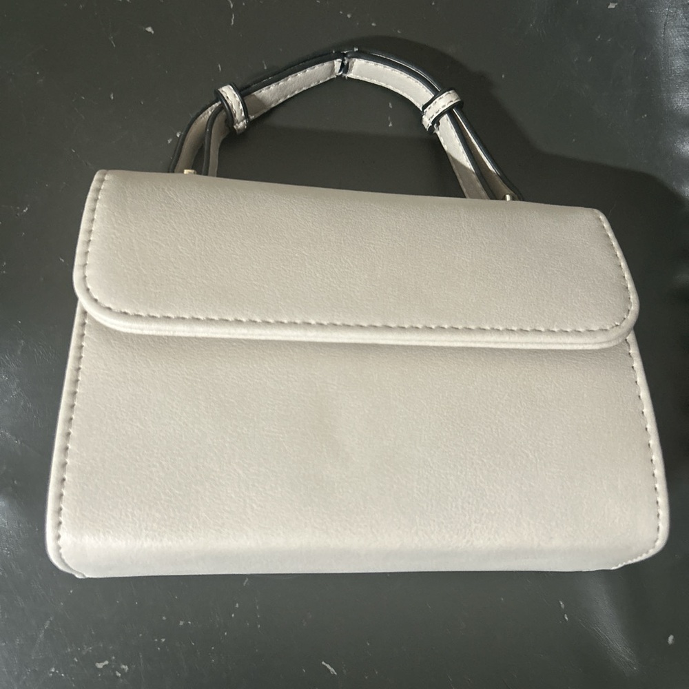 Elegant Cream Handbag
